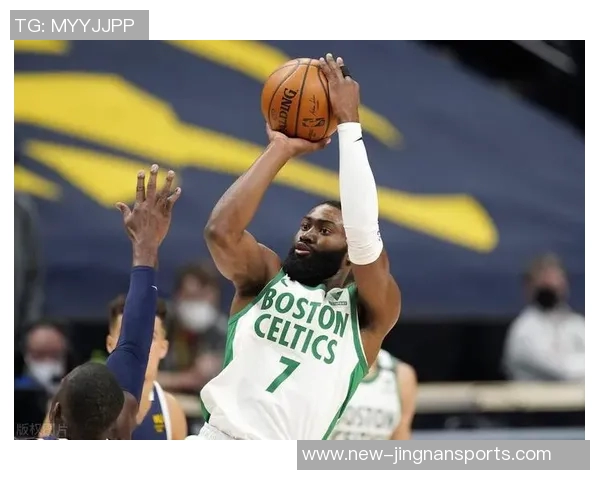 杰伦布朗半场表现低迷仅得6分3失误球队状态堪忧