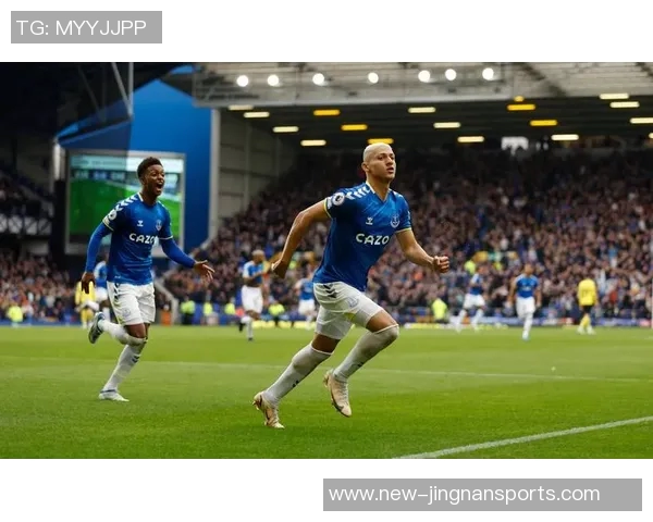 理查利森成为第五位在英超出场250次的巴西球员荣耀时刻